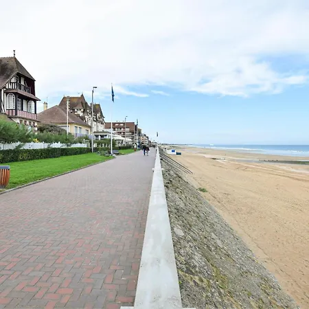 Beautiful In With Wifi Holiday home Saint-Georges-en-Auge